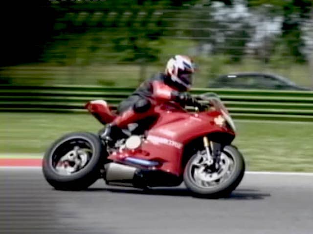 Video : Full-Blooded Ducati 1199R Panigale