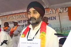 OROP: तीनों सेनाओं के 10 पूर्व प्रमुखों ने पीएम मोदी को लिखी चिट्ठी OROP: तीनों सेनाओं के 10 पूर्व प्रमुखों ने पीएम मोदी को लिखी चिट्ठी