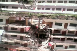 कुल्लू के मणिकरण गुरुद्वारा साहिब में चट्टानें गिरीं, 7 की मौत कुल्लू के मणिकरण गुरुद्वारा साहिब में चट्टानें गिरीं, 7 की मौत