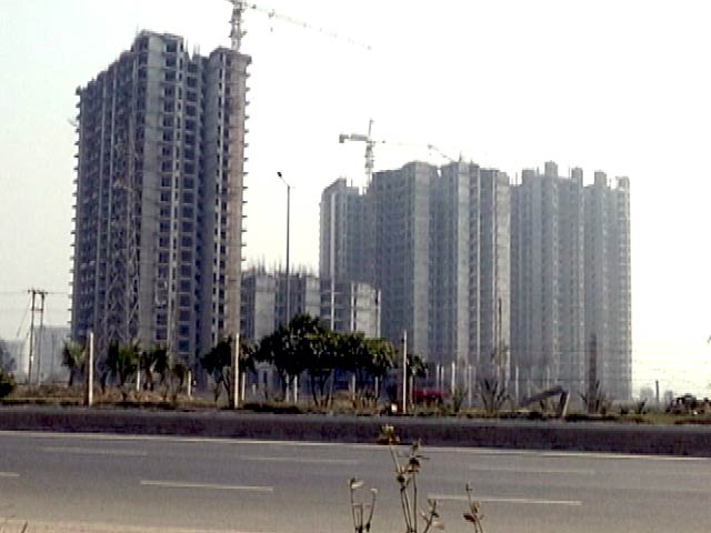 नेशनल रिपोर्टर : नोएडा के हज़ारों फ़्लैट मालिकों को बड़ी राहत, बर्ड सेंचुरी के पास हटेगी रोक