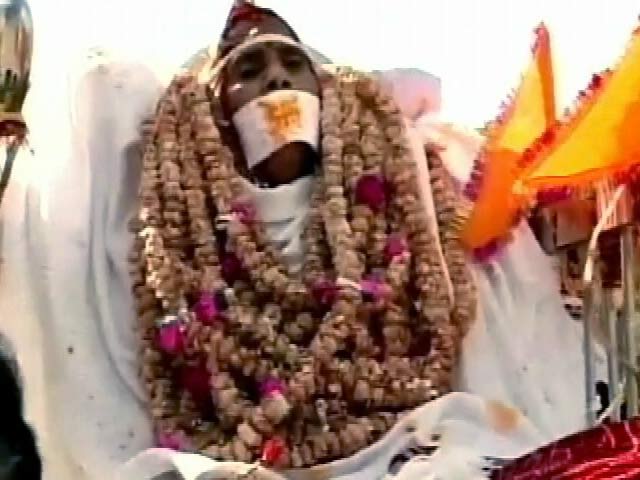 विवाद के बावजूद बरकरार है ये प्रथा, हर महीने 5 लोगों का संथारा