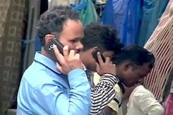 कॉल ड्रॉप से परेशान ग्राहक, बेनतीजा रहे सरकारी दावे कॉल ड्रॉप से परेशान ग्राहक, बेनतीजा रहे सरकारी दावे