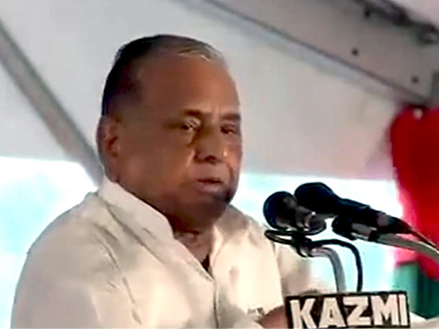 नेशनल रिपोर्टर : मुलायम सिंह का विवादित बयान, कहा- क्या चार लोग किसी का रेप कर सकते हैं?