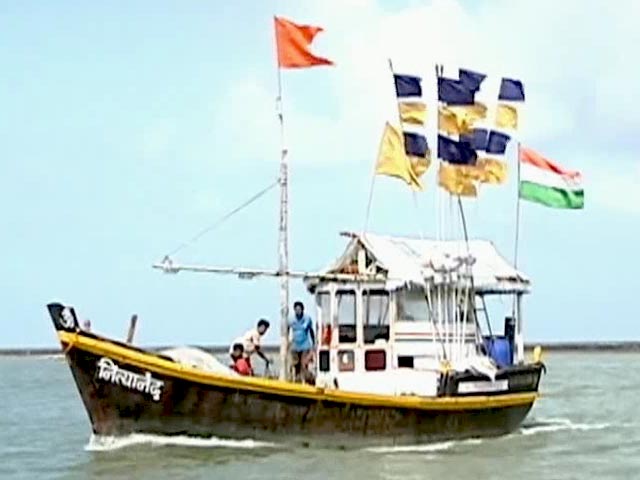 समंदर में सुरक्षा के लिए टोकन पर तकरार, महाराष्ट्र के मछुआरों के लिए नई मुसीबत