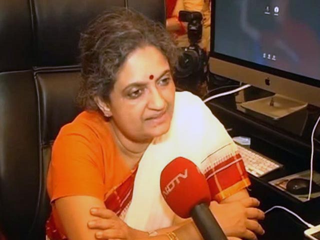 Mamata Banerjee Faces Protest at Presidency University, Students Gherao Vice Chancellor