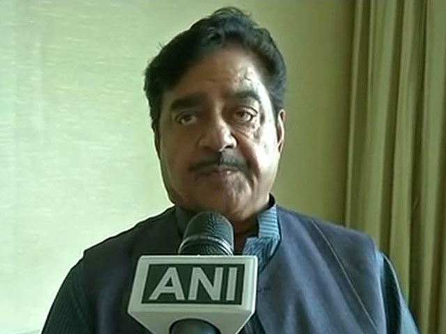 इंडिया 9 बजे : अपनी ही पार्टी के लिए मुसीबत खड़ी करते शत्रुघ्न