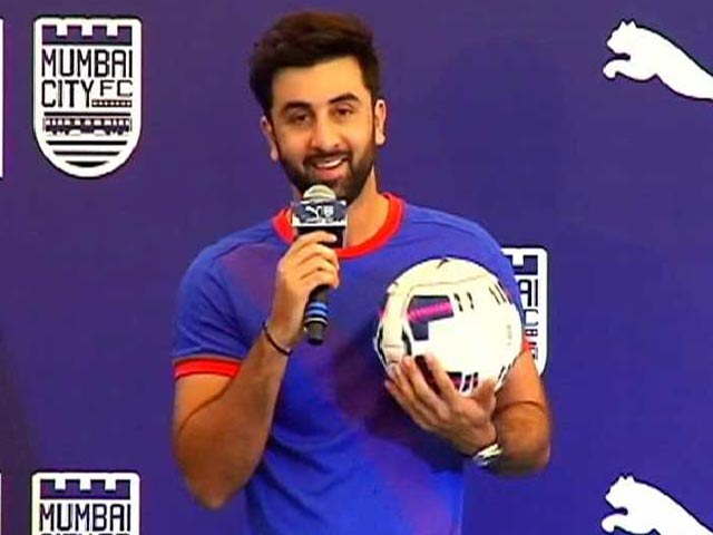 Ranbir to Impress Katrina with His Football Skills