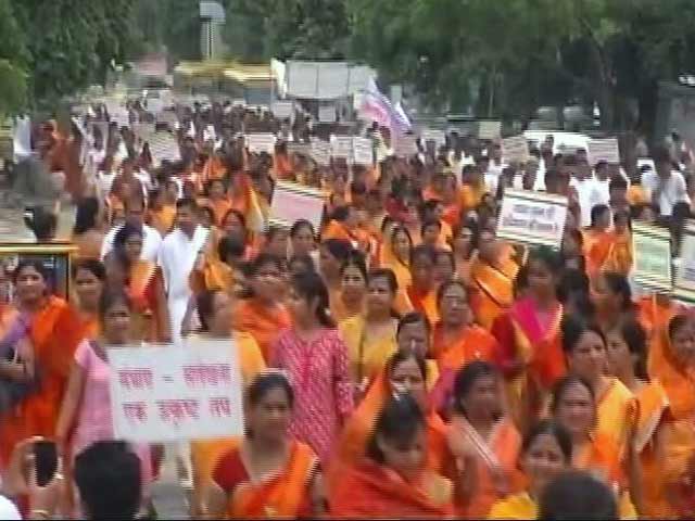 'संथारा' को लेकर जैन समुदाय का प्रदर्शन, जगह-जगह निकाले गए मौन जुलूस