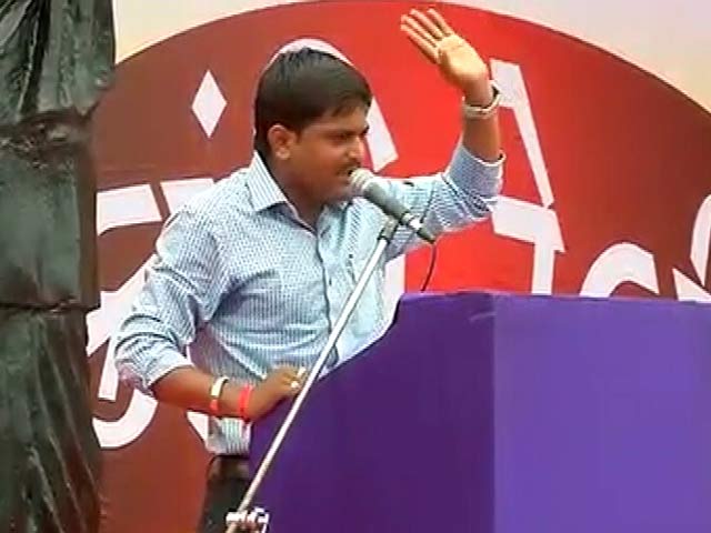 इंडिया 7 बजे : आरक्षण की मांग पर महारैली, हार्दिक ने पीएम पर बोला हमला