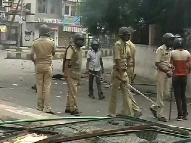 Video : Surat Tense After Fresh Clashes, Police Tear Gas Protestors
