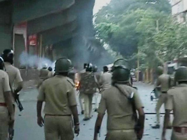 7 Dead in Gujarat Violence, Army Called In