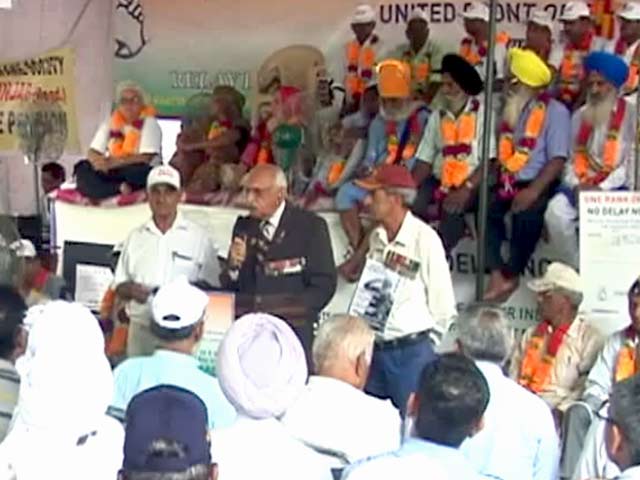 प्राइम टाइम इंट्रो : मोदी के जवाब में नीतीश का पैकेज, महिलाओं को 35% आरक्षण का वादा