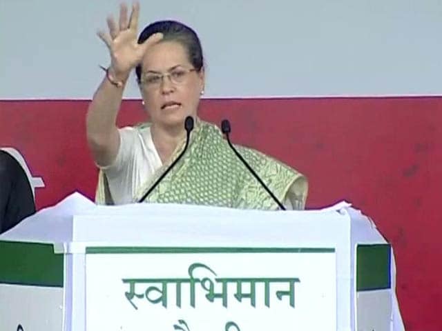 Video : Sonia Gandhi Hits Back at PM Modi's DNA Comment in Patna Rally