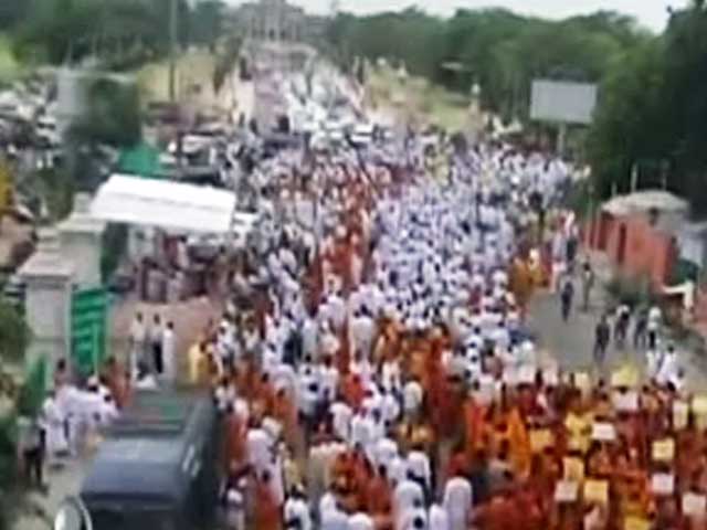 सुप्रीम कोर्ट ने संथारा जारी रखने की इजाजत दी, हाईकोर्ट ने इसे आत्महत्या जैसा कहा था