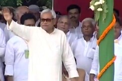 पांच चरणों में होंगे बिहार चुनाव, तीन दशहरा से पहले, दो बाद में : सूत्र पांच चरणों में होंगे बिहार चुनाव, तीन दशहरा से पहले, दो बाद में : सूत्र