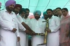 पंजाब में कांग्रेस अंबिका सोनी को सौंप सकती है कमान पंजाब में कांग्रेस अंबिका सोनी को सौंप सकती है कमान