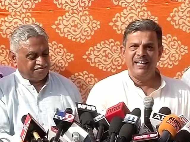 Video : Only Exchanging Ideas, Not Reviewing Performance, Says RSS on BJP Meet