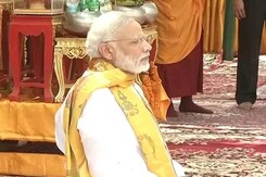 PM Narendra Modi Visits Bodhgaya, Meditates At Mahabodhi Temple PM Narendra Modi Visits Bodhgaya, Meditates At Mahabodhi Temple
