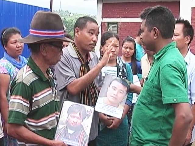 मणिपुर : पुलिस फ़ायरिंग में मारे गए लोगों के अंतिम संस्कार को तैयार नहीं परिजन