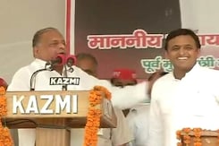 Mulayam Asks Akhilesh and His Government to Stay Ahead of Deadlines Mulayam Asks Akhilesh and His Government to Stay Ahead of Deadlines