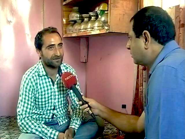 साल भर पहले बाढ़ के कारण टल गई थी शादी, हिलाल के घर अब बजेगी शहनाई