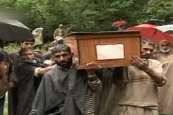 माचिल फर्जी मुठभेड़ में छह सैनिकों को उम्रकैद माचिल फर्जी मुठभेड़ में छह सैनिकों को उम्रकैद