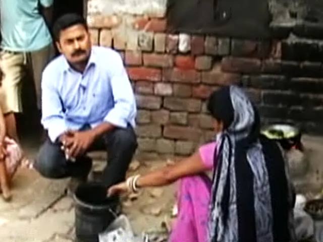 चमकते गुड़गांव का काला पहलू, अमानवीय हालात में रहते हैं मजदूर