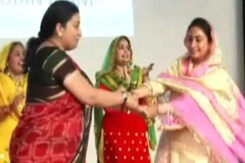 Ministers Smriti Irani, Harsimrat Kaur Shake a Leg Ministers Smriti Irani, Harsimrat Kaur Shake a Leg