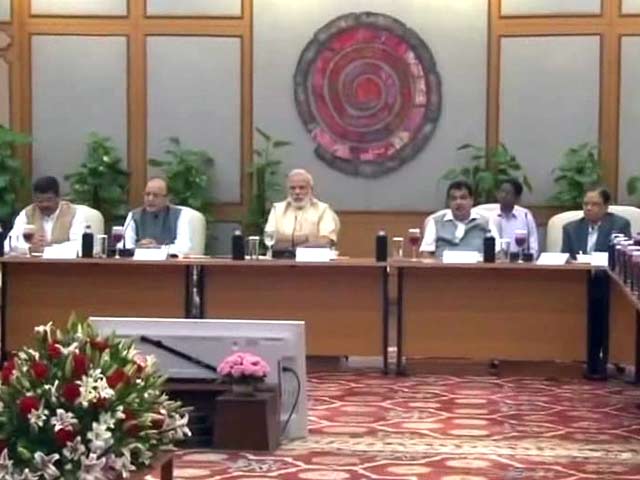 PM Modi Meets India Inc Amid Global Turmoil