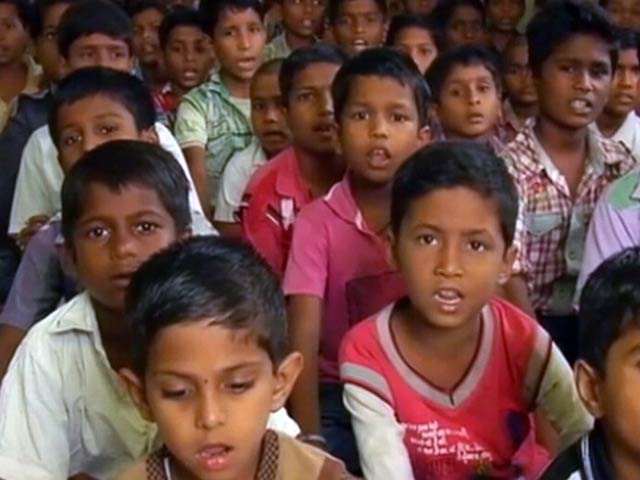 Videos : 200 बच्चों को पढ़ाते हैं कनके, 600 बच्चों का रखते हैं ध्यान