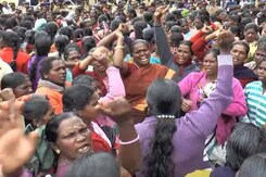 In Protest At Kerala Plantations, 5,000 Women Tell Men, 'Stay Out' In Protest At Kerala Plantations, 5,000 Women Tell Men, 'Stay Out'