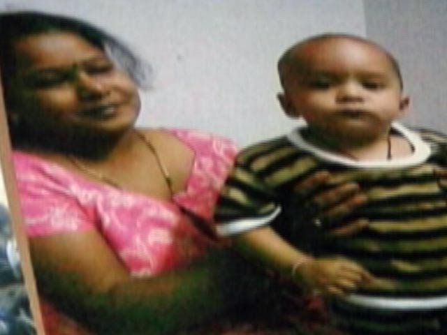 Video : डेंगू से बेटे की मौत से दुखी मां-बाप ने की आत्‍महत्‍या