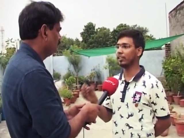 यूपी में चपरासियों के लिए 23 लाख अर्जी, पीएचडी से इंजीनियर तक लाइन में