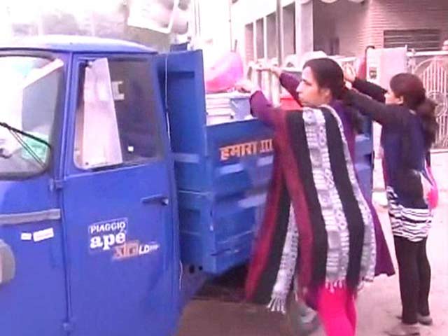 This School Principal is on a Garbage Cleaning Mission in Bikaner