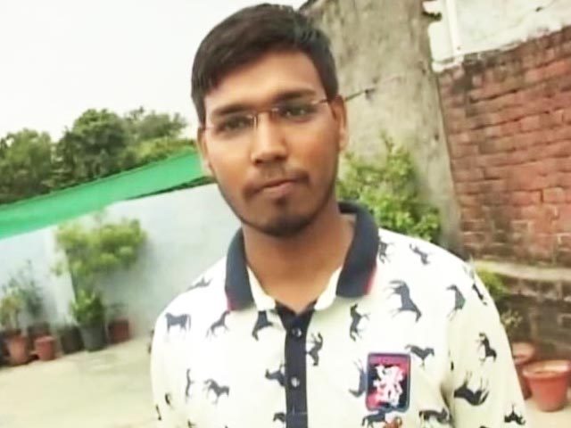 23 Lakh Want Peon's Job in UP, Engineers and Doctorates Included