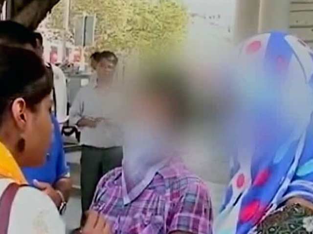 प्राइम टाइम इंट्रो : नेपाली महिलाओं से रेप, क्या भारत को सख्ती करनी चाहिए थी?