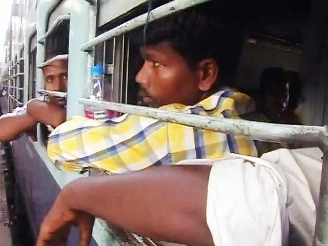 Video : खबरों की खबर : रोजगार की तलाश में बिहार छोड़ने को मजबूर युवा