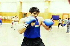 Training With the Pros: Vijender Singh Training With the Pros: Vijender Singh