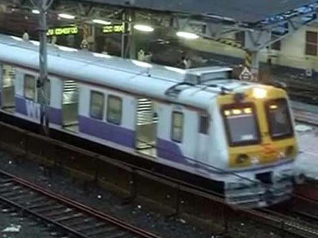 Ganesh Chaturthi Rush Kills 14 on Mumbai Local Trains on Sunday