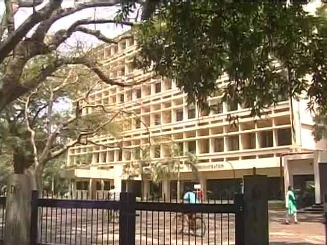 Video : IIT Madras Student Found Hanging in His Hostel Room