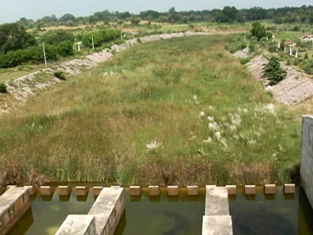 बुंदेलखंड को 7000 करोड़ का पैकेज, बांध का पानी नहरों में नहीं पहुंचा