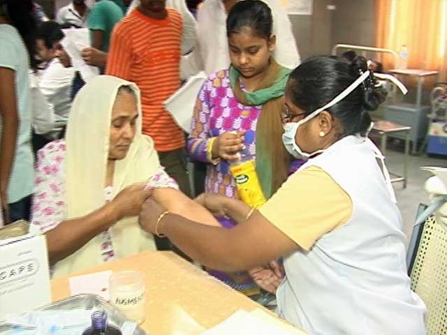 Video : As Delhi Faces its Worst Dengue Crisis in 5 Years, Doctors on Call 24x7