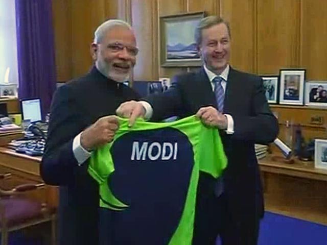 Prime Minister Narendra Modi Gets Ireland Cricket Jersey as Gift