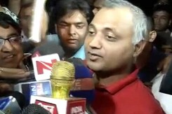 Somnath Bharti Surrenders Hours After Supreme Court Deadline Somnath Bharti Surrenders Hours After Supreme Court Deadline