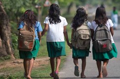 खबरों की खबर : उत्तर प्रदेश में आरटीई के साथ ये कैसा मजाक खबरों की खबर : उत्तर प्रदेश में आरटीई के साथ ये कैसा मजाक