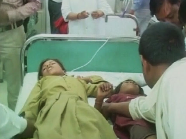 आगरा: मिड डे मील का खतरनाक दूध, 40 बच्चों की हालत नाजुक