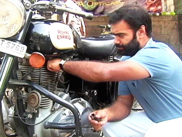 Do It Yourself: Changing Bike Spark Plug