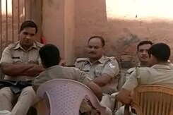 दादरी में तनाव बरकरार, अब तक सात आरोपी गिरफ्तार दादरी में तनाव बरकरार, अब तक सात आरोपी गिरफ्तार