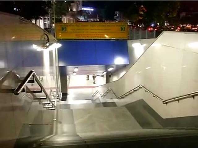 दिल्‍ली : राजीव चौक मेट्रो स्‍टेशन पर युवक ने खुद को मारी गोली