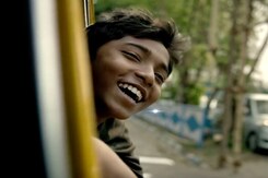 How Bapu Meets This Street Urchin in 'Babar Naam Gandhiji' How Bapu Meets This Street Urchin in 'Babar Naam Gandhiji'